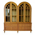 Vitrina con doble arco y puertas inferiores - marrón